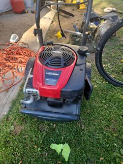 Pressure washer three thousand p s I