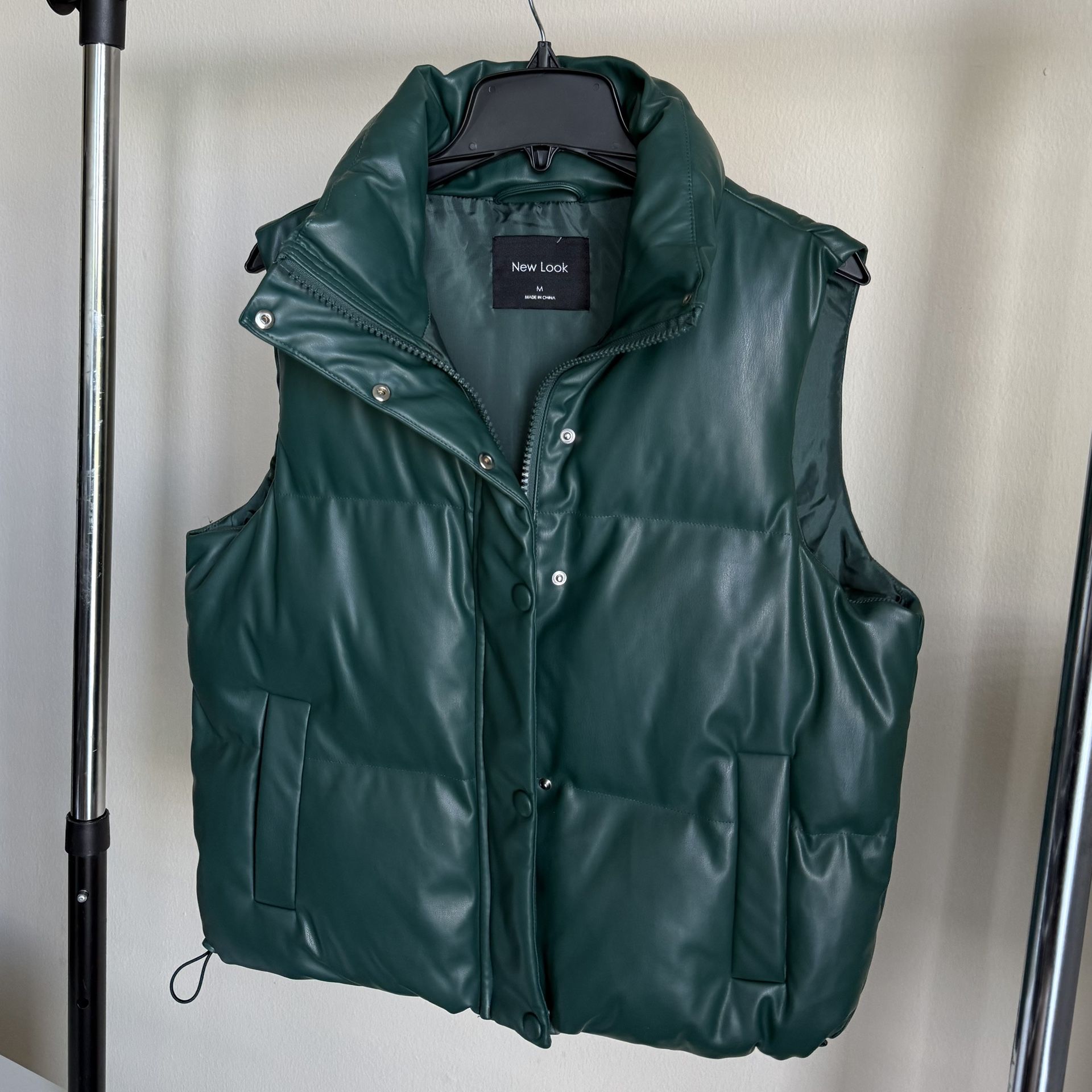 Woman Vest Puffer / Jacket ( Brand New )