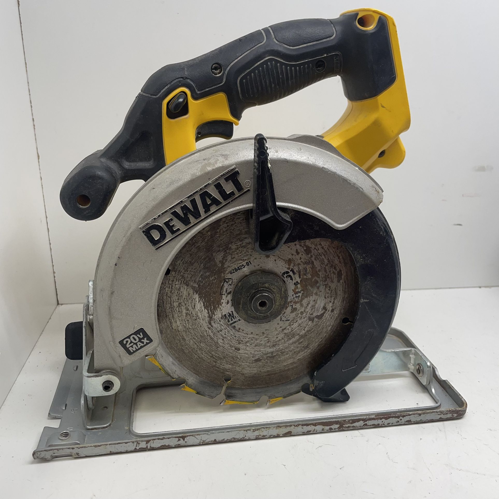 Dewalt 20v Circular Saw 201683/11