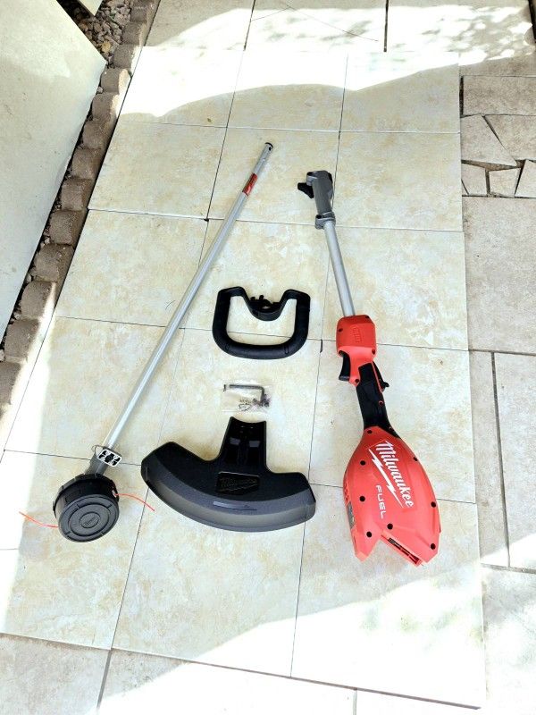 Milwaukee FUEL 18V Weed Eater String Trimmer QUIK-LOK Attachment Capable (Tool Only)