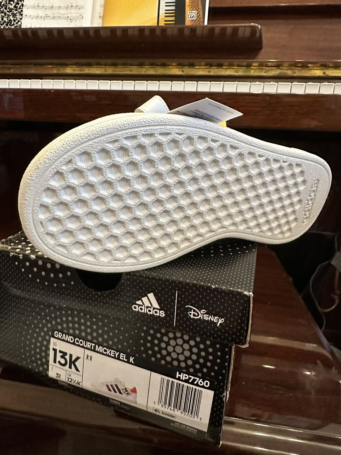 Brand New In Box Adidas Mickey Mouse Sz 13 Youth