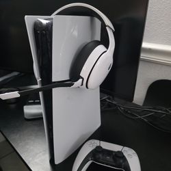 PLAYSTATION 5 DIGITAL 1TB HEATSET Y UN CONTROL 