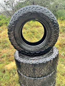 2022 Nitto Recon Grappler A/T LT305/70R17 - Set of 4 - Used