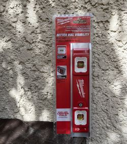 Milwaukee 9 inches Torpedo Level With Lighted Vials