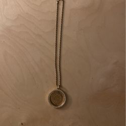 14 kt Rope Chain And Picture Pendent 