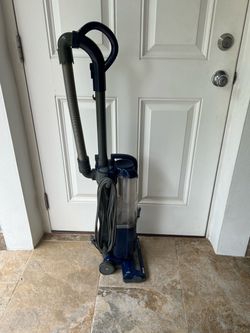 Shark NV105 Navigator Light Upright Vacuum with Large Dust Cup Capacity