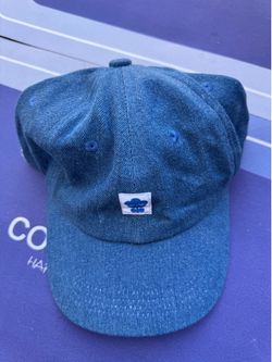 Caps