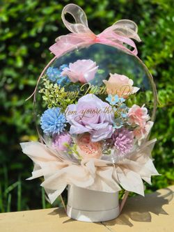 Flower balloon bouquet