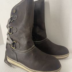 Women Boots Size 9