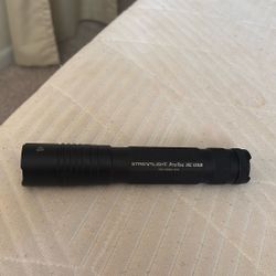 Streamlight Protac hL Flashlight 