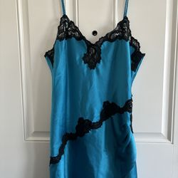 VS-Lingerie-Size M