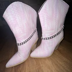 Pink Snakeskin Boots With Chain 