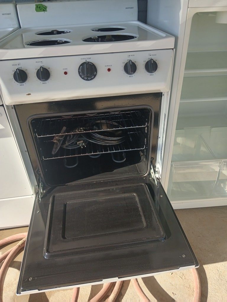 MINIS ELECTRIC STOVE for Sale in Las Vegas, NV OfferUp