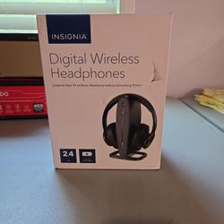 INSIGNIA  Digital Wireless Headphones