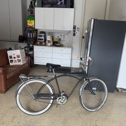 Black Beach Cruiser Bike