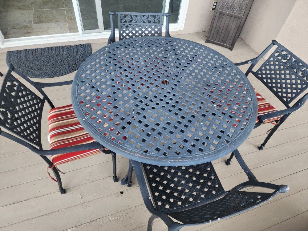 Table With 4 Chairs Moving Sale