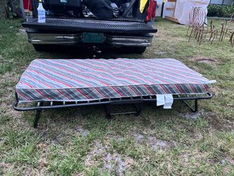 Pinpanpun portable bed