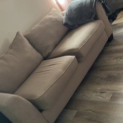 Pull Out Bed /couch 
