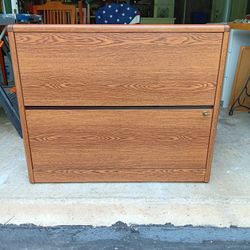 2-Drawer Oak File Cabinet with Lock 