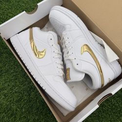Jordan 1 Low White Gold Size 8.5