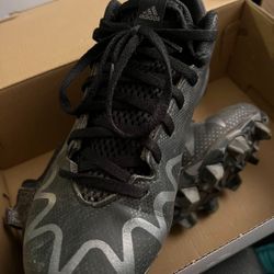 ADIDAS YOUTH FOOTBALL CLEATS