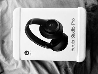 Beats Studio Pro Headphones in Box