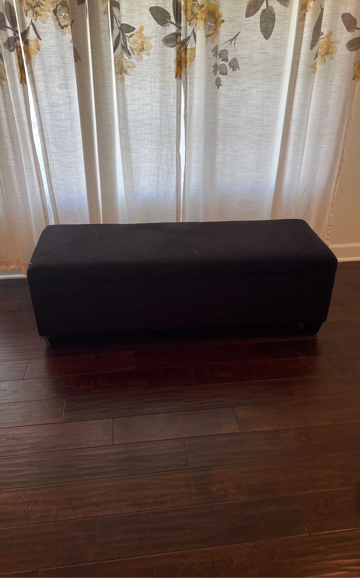 Free Black Ottoman