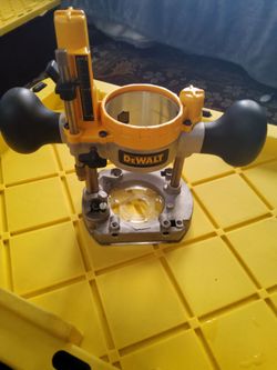 DEWALT  PLUNGE  ROUTER  ATTACHMENT