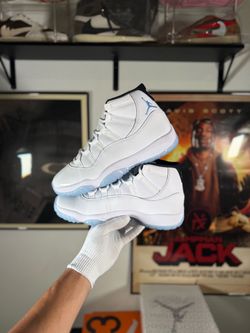 Jordan 11 Legend Blue 2024 10.5M – $220