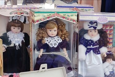 Porcelain Dolls (4)