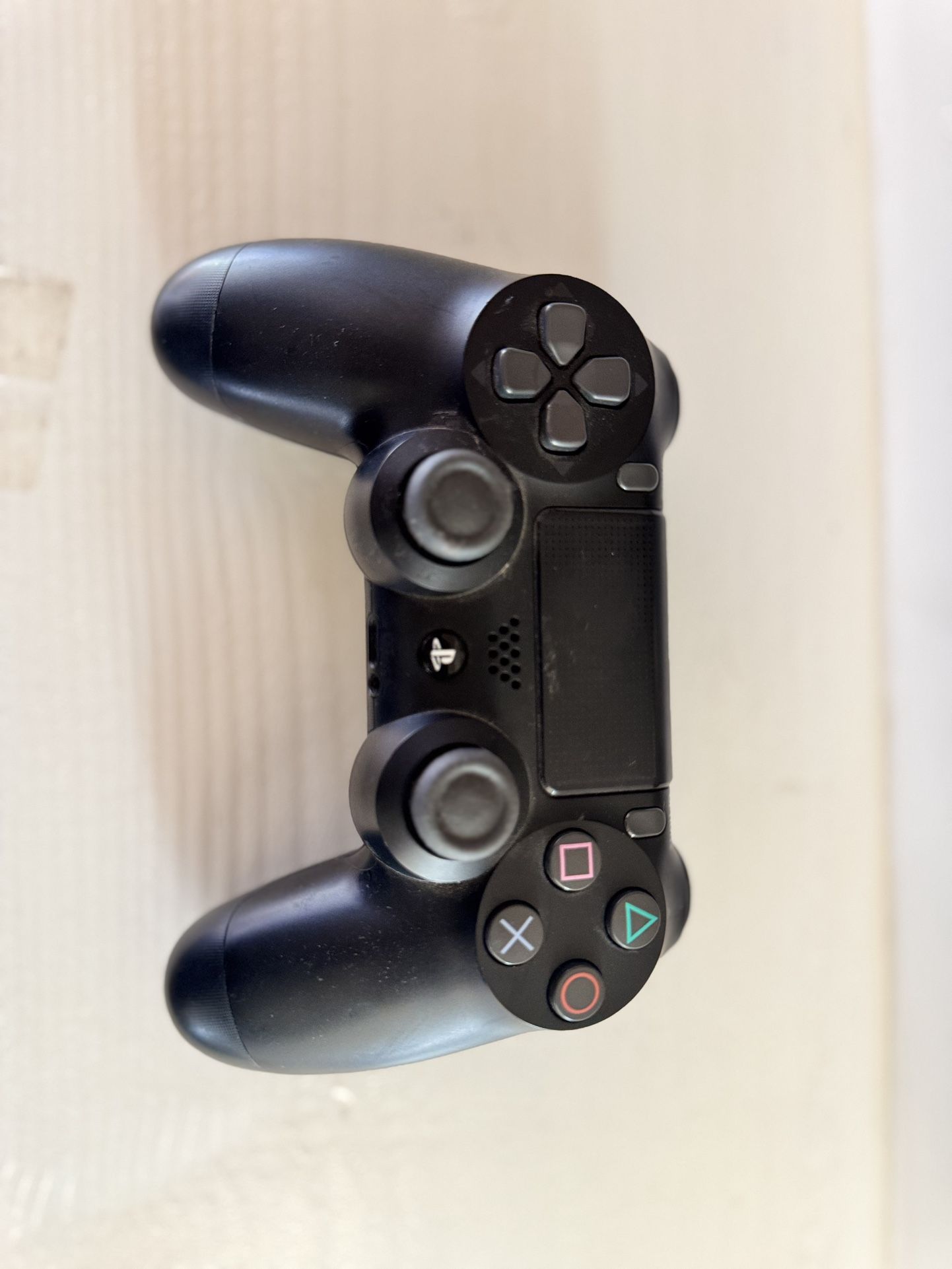 PS4 Controller