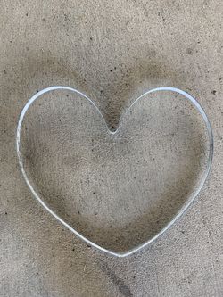 Metal heart wall decor