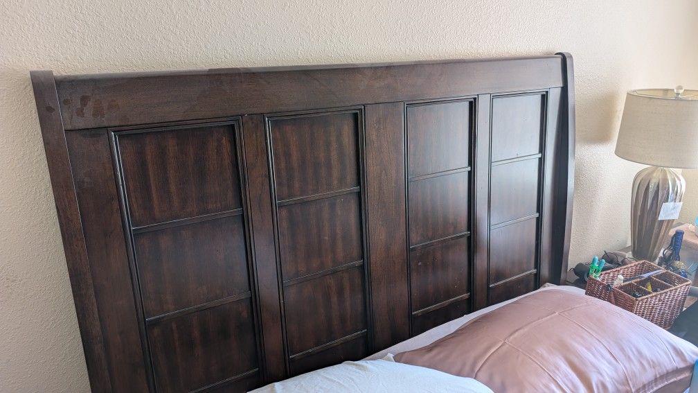 Queen Bedroom Set