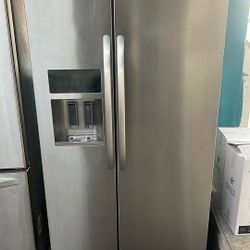 36” Wide Counter Depth Kitchen Aid Frige Use Like New 