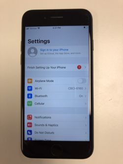 iPhone 7 unlocked black color 32gb