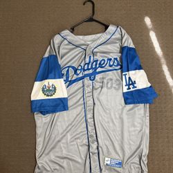 Dodgers Salvadoran  heritage night jersey