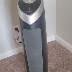 Idylis IAP-GG-125 Air Purifier + New  HEPA and Carbon Filters