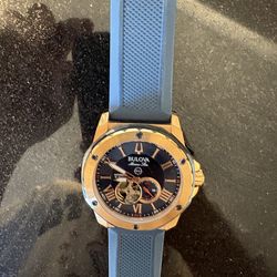 Bulova watch - Great condition!