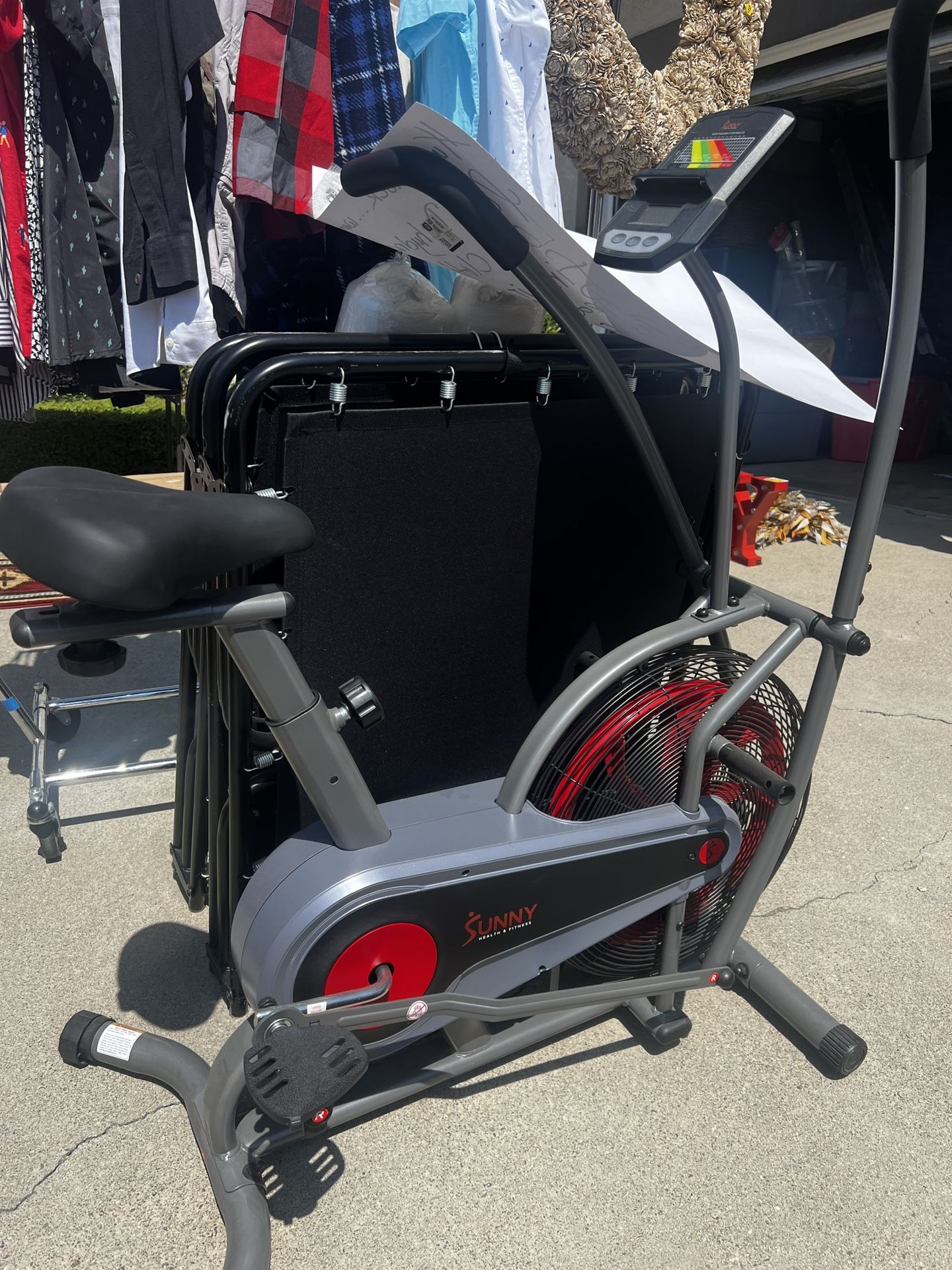Sunny Health & Fitness Air Resistance Exercise Bike – Dual Motion Arms 