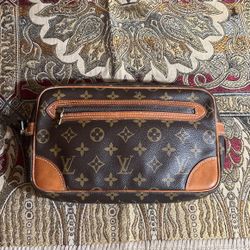 Louis Vuitton Dragonne Gm Clutch 