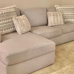 Sectional couch, Great condition!
