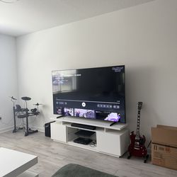 Samsung smart tv 85 & soundbar