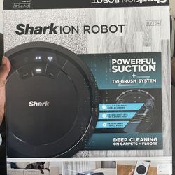Shark iON Robot RV754  (black) 