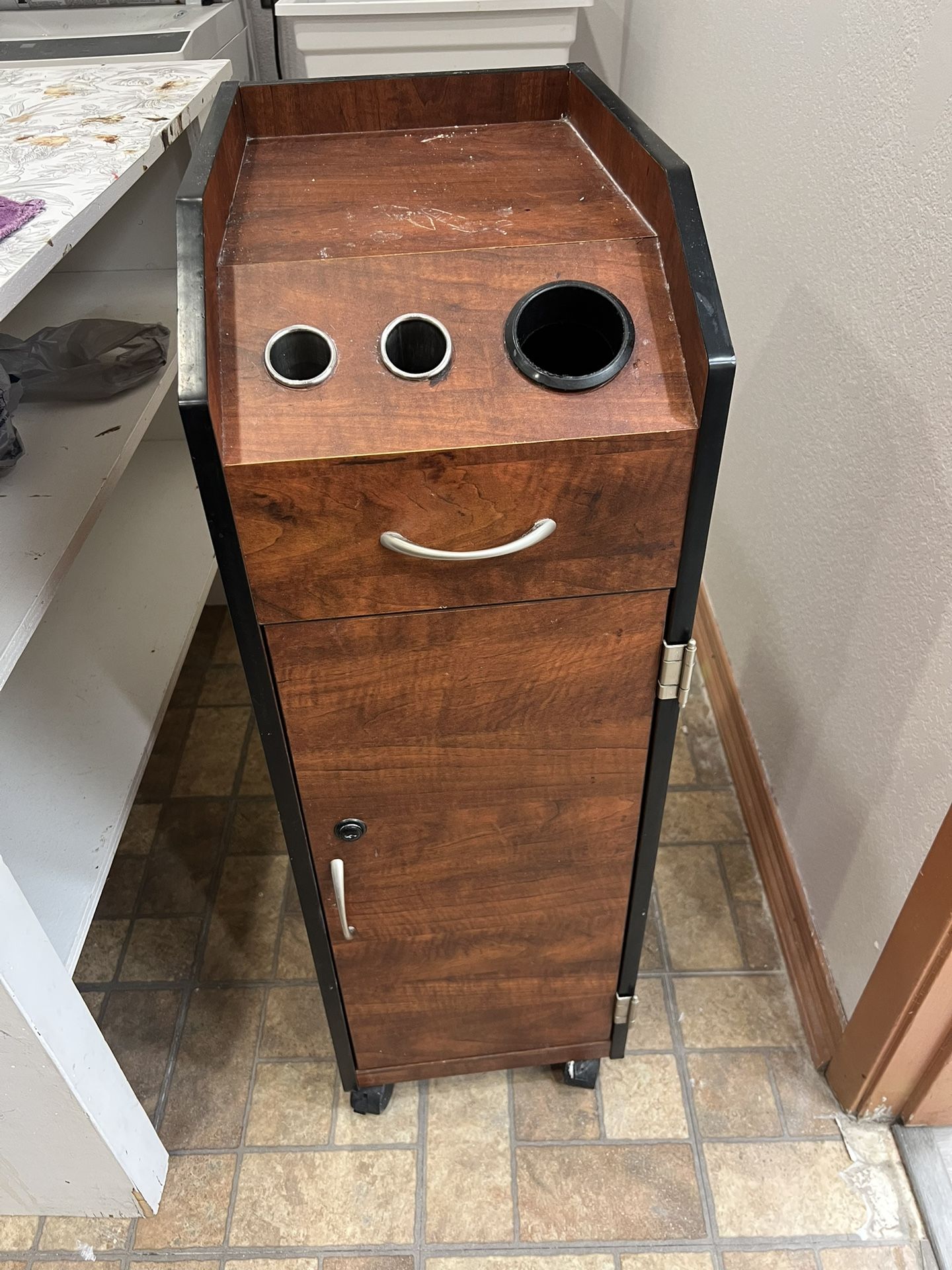 Trolly Hair Station