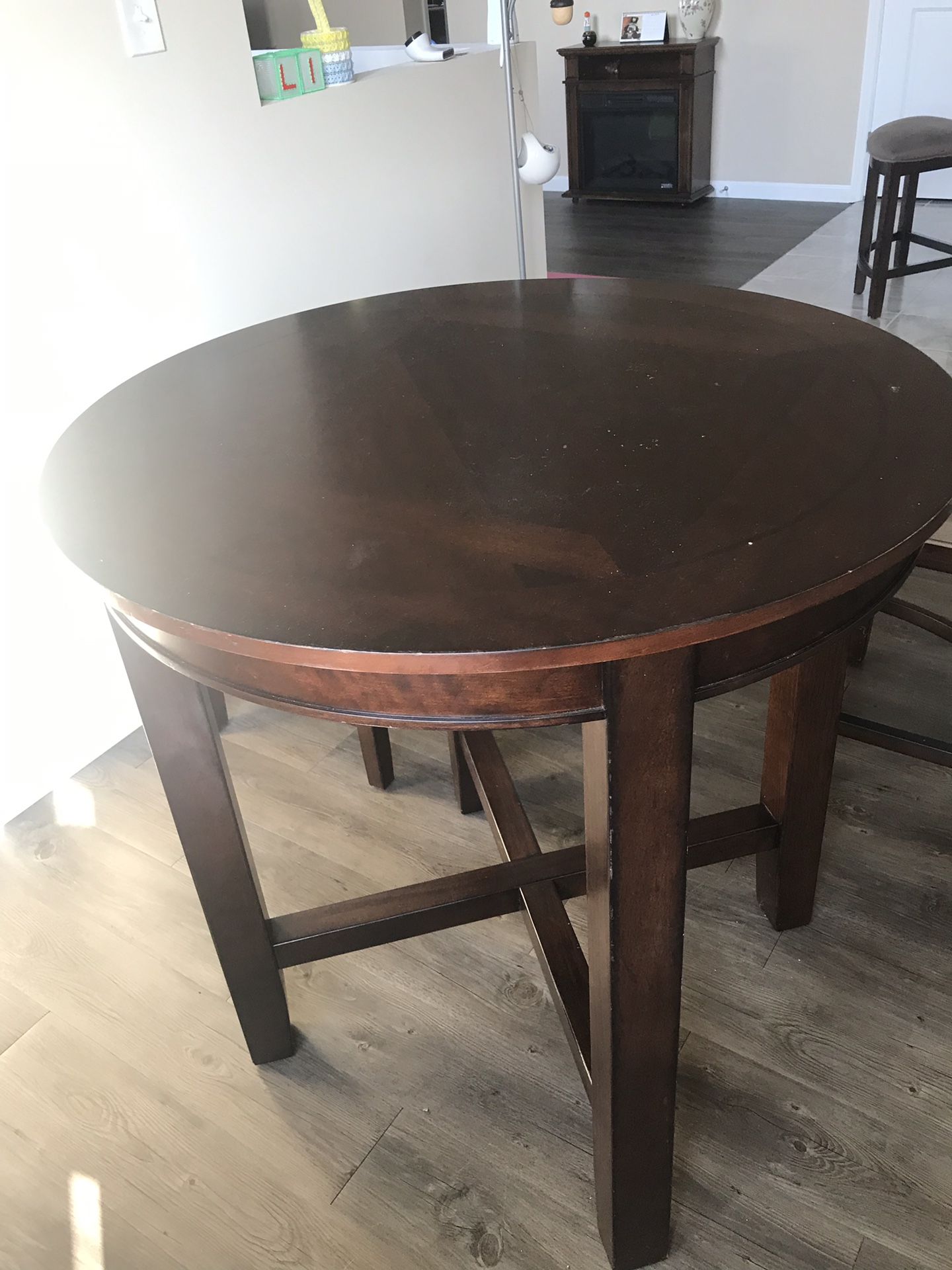 Breakfast table/stand