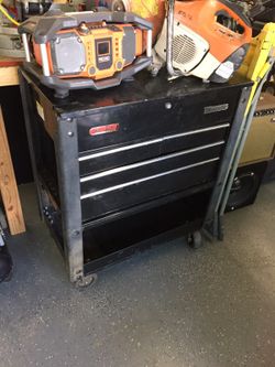 Roll around tool box