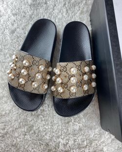 Gucci Women Slide Sandals 6.5,7,7.5 165$💯