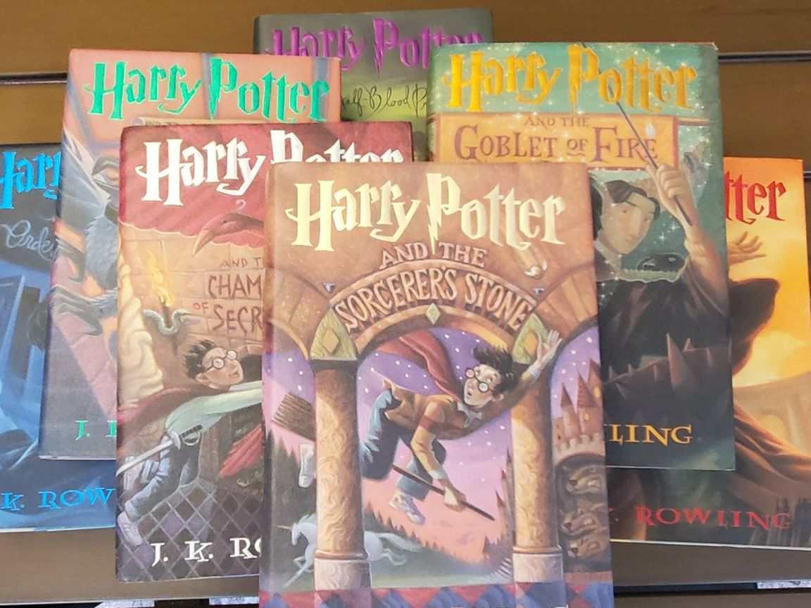 Vintage, USED, WORN, READ, original Mass Printing Of All 7 Harry Potter Books