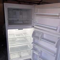 Whirpool Fridge everything works well