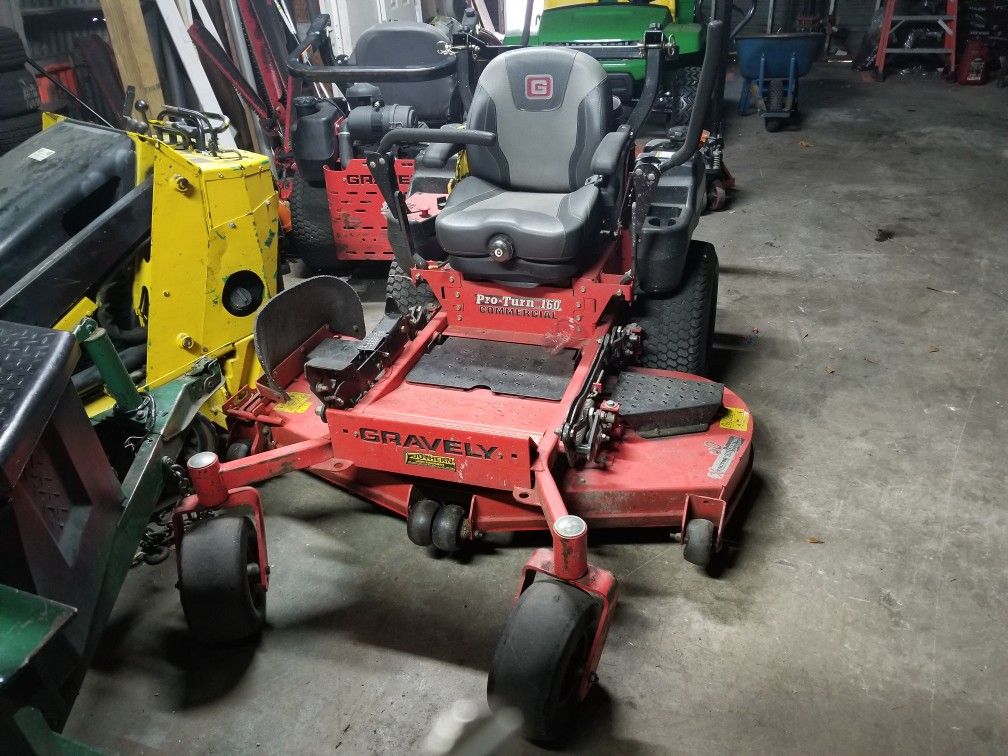 Gravely Zero Turn Lawn Mower